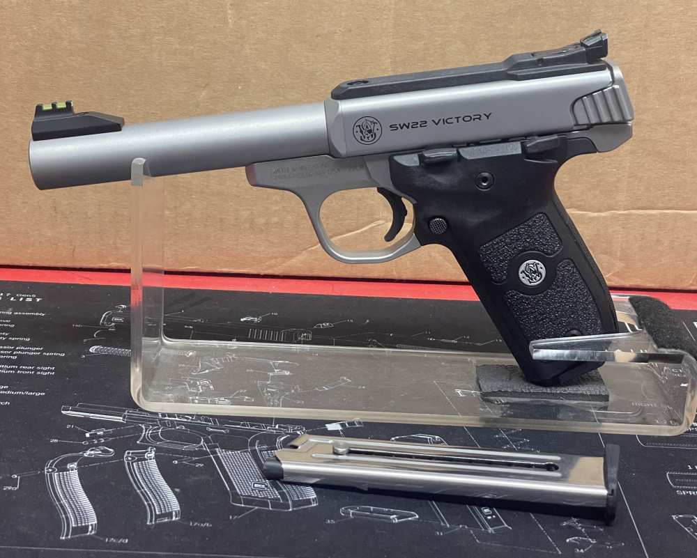 SMITH & WESSON SW22 VICTORY 5.5"-img-1