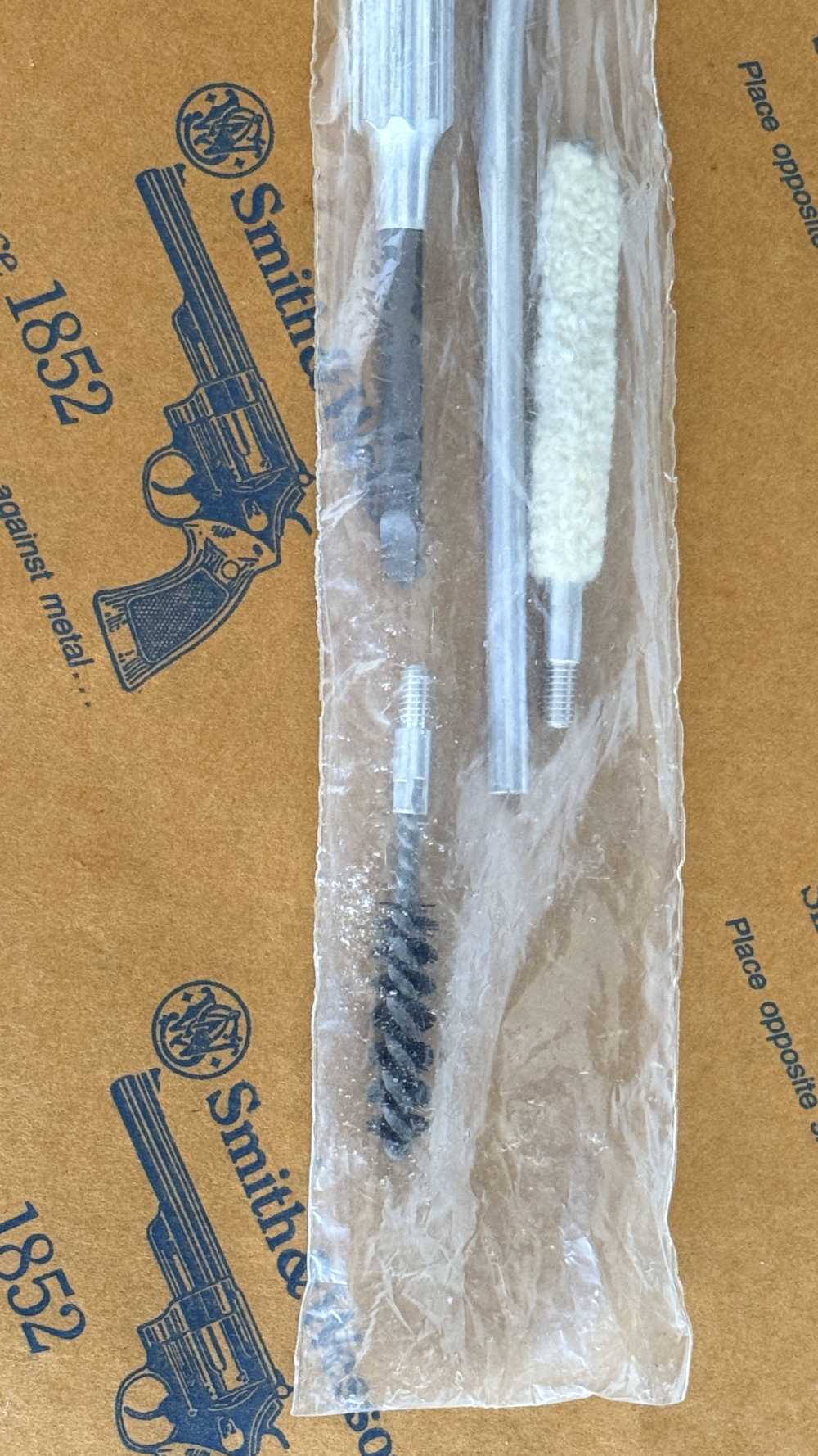SMITH AND WESSON FACTORY  22 CAL. CLEANING KIT * SEALED BAG 4 INCH BARREL -img-3