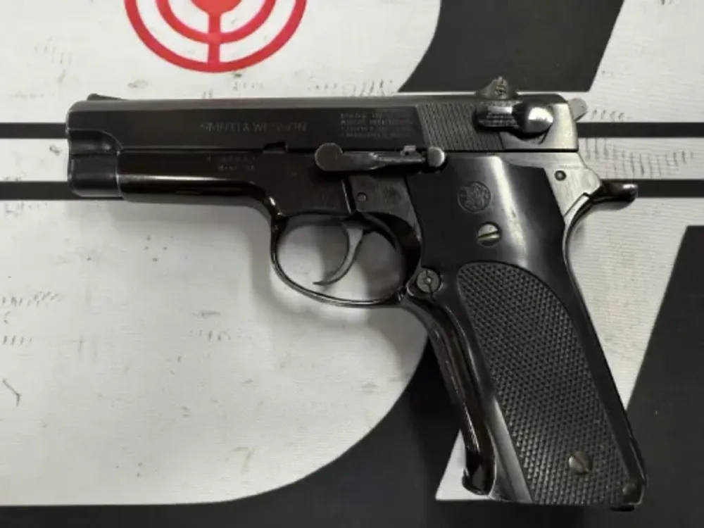 SMITH & WESSON MODEL 59-img-0