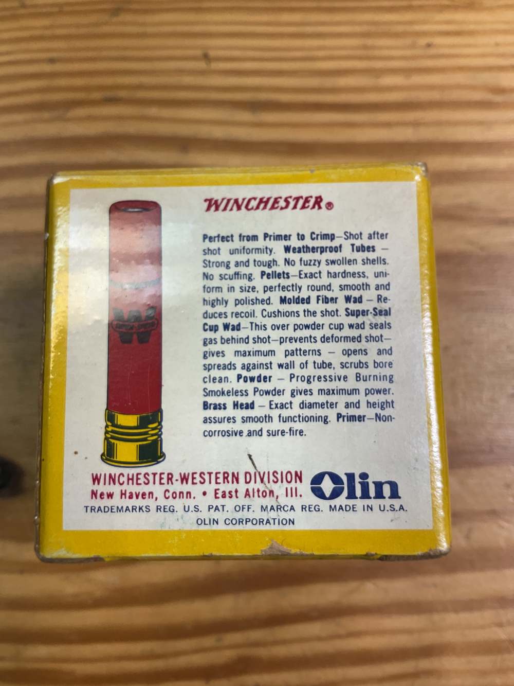 Box of Winchester 21/2 inch 410 shotgun shells full box excellent -img-4