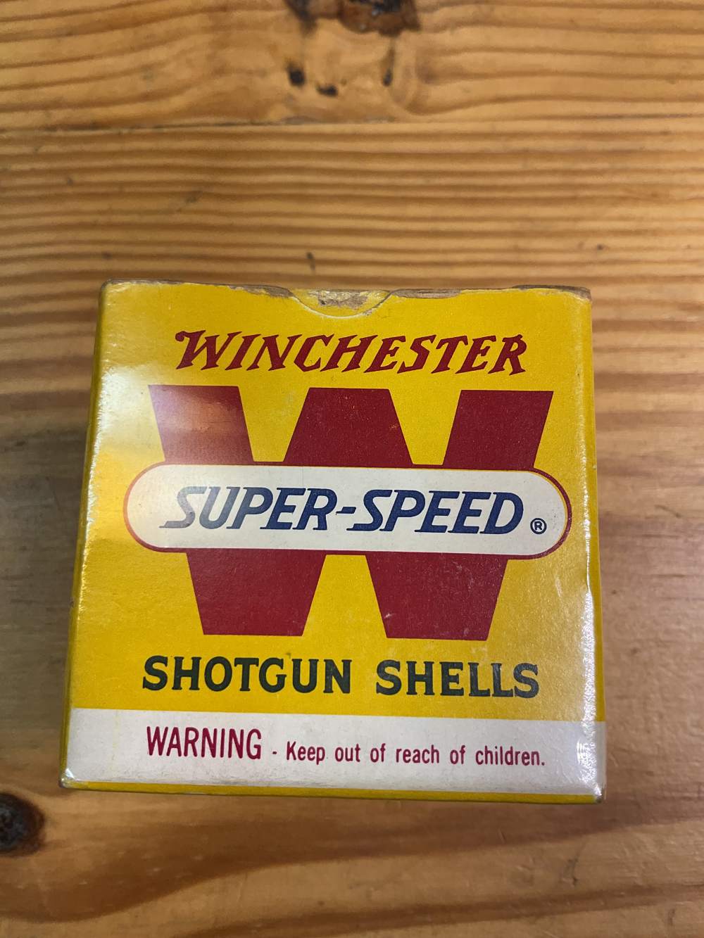 Box of Winchester 21/2 inch 410 shotgun shells full box excellent -img-0