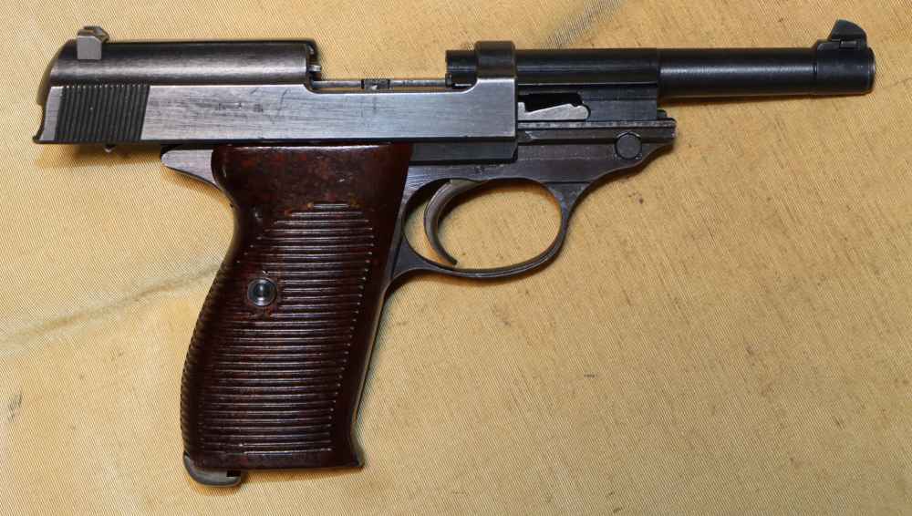 Fine & Scarce WWII German Walther P.38 ac45 c. Jan 1945-img-94
