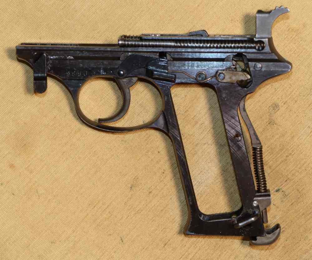 Fine & Scarce WWII German Walther P.38 ac45 c. Jan 1945-img-8