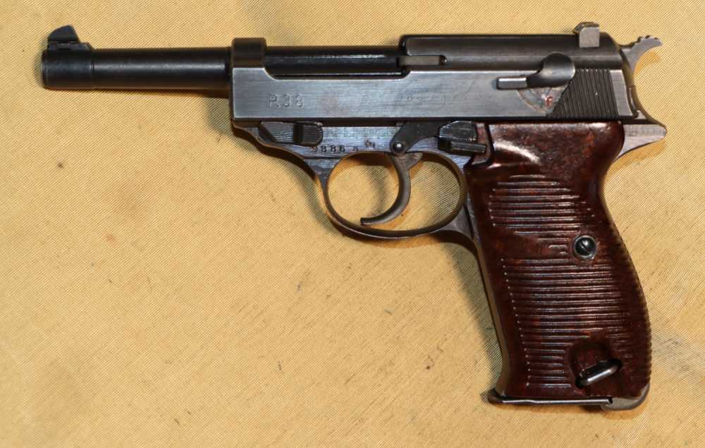 Fine & Scarce WWII German Walther P.38 ac45 c. Jan 1945-img-2