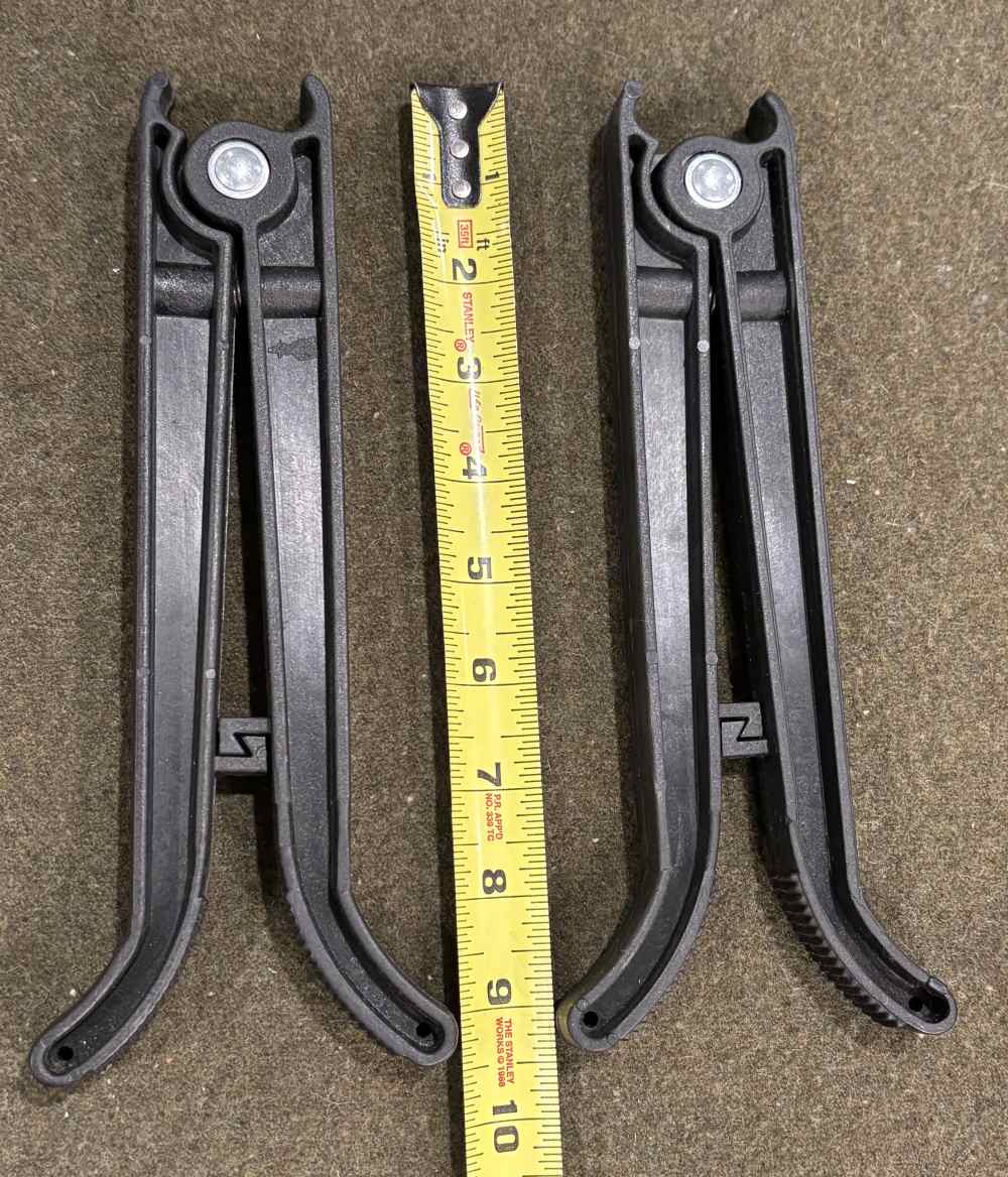 New Old Stock - Lightweight Bipod - Barrel Clamping Style - Synthetic Black-img-0