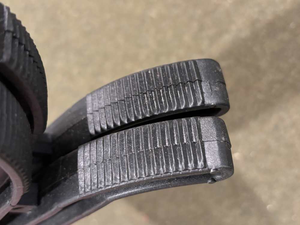 New Old Stock - Lightweight Bipod - Barrel Clamping Style - Synthetic Black-img-9