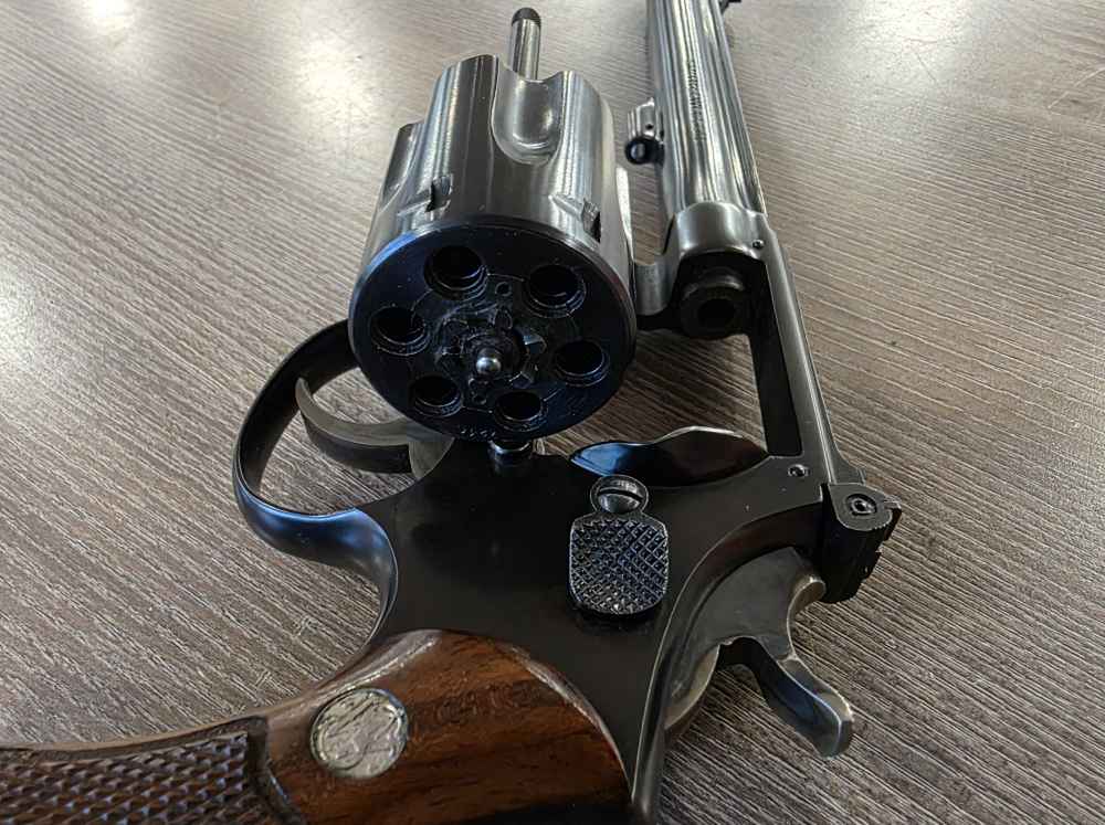 S&W K-22 Masterpiece 1st year 1946, 6",  5-screw,  SERIOUS COLLECTOR-img-8