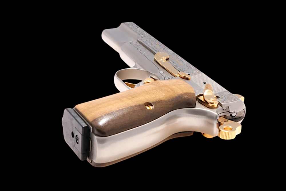 HAND ENGRAVED, LIMITED EDITION BROWNING HI POWER BELGIAN AMERICA'S LEGACY-img-21