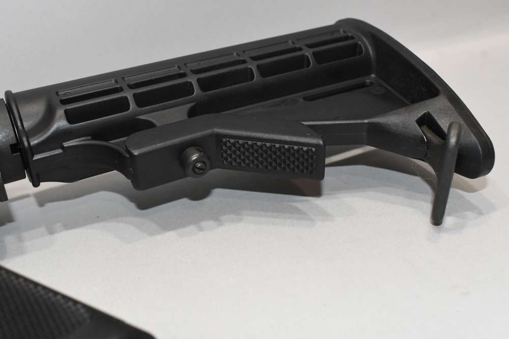 Superb Windham Weaponry WW-15 AR-15 Semi Auto Rifle 5.56 NATO W Case-img-18