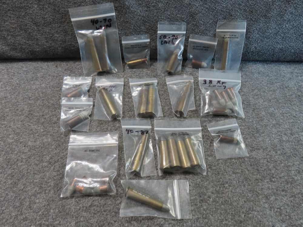 34 RDS OF ANTIQUE LARGE CALIBER COLLECTORS CARTRIDGES-NICE VARIETY-SCARCE -img-0