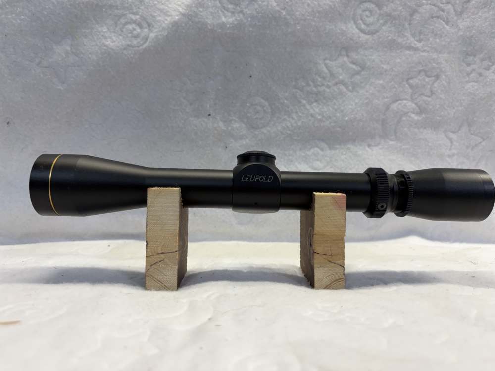 Leupold Vari-X Compact 3-9X33 Riflescope-img-0