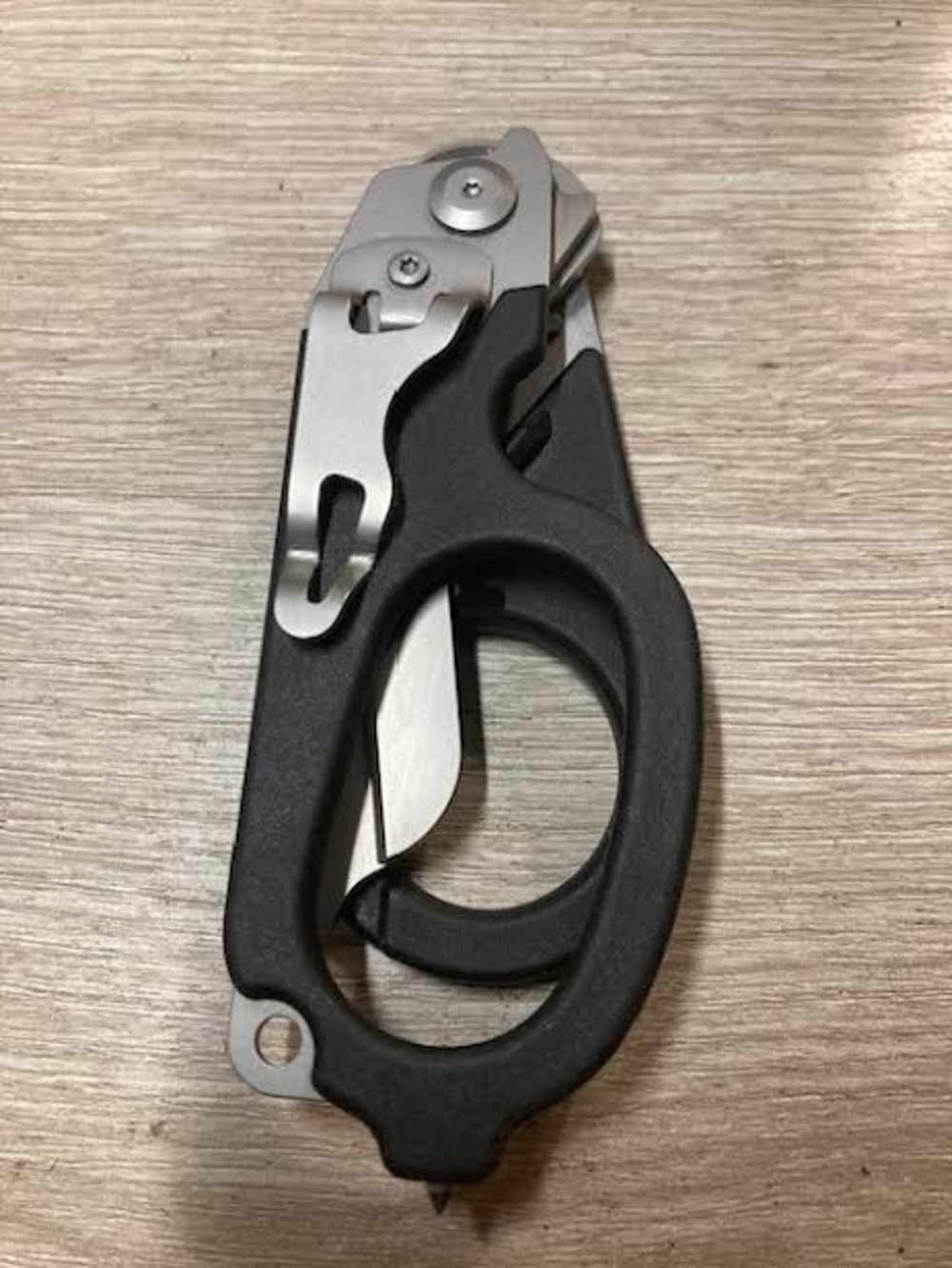 Leatherman Automobile trauma scissor-img-3