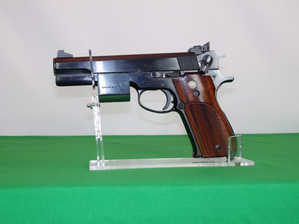 LIKE NEW!  SMITH & WESSON 52-2 SEMI AUTOMATIC .38 SPECIAL-img-0