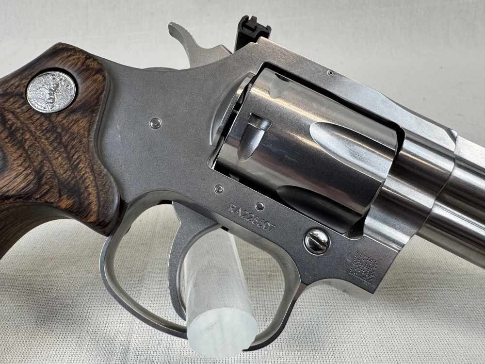 Colt King Cobra Stainless Target .357 Magnum/.38 Special Near New! -img-7
