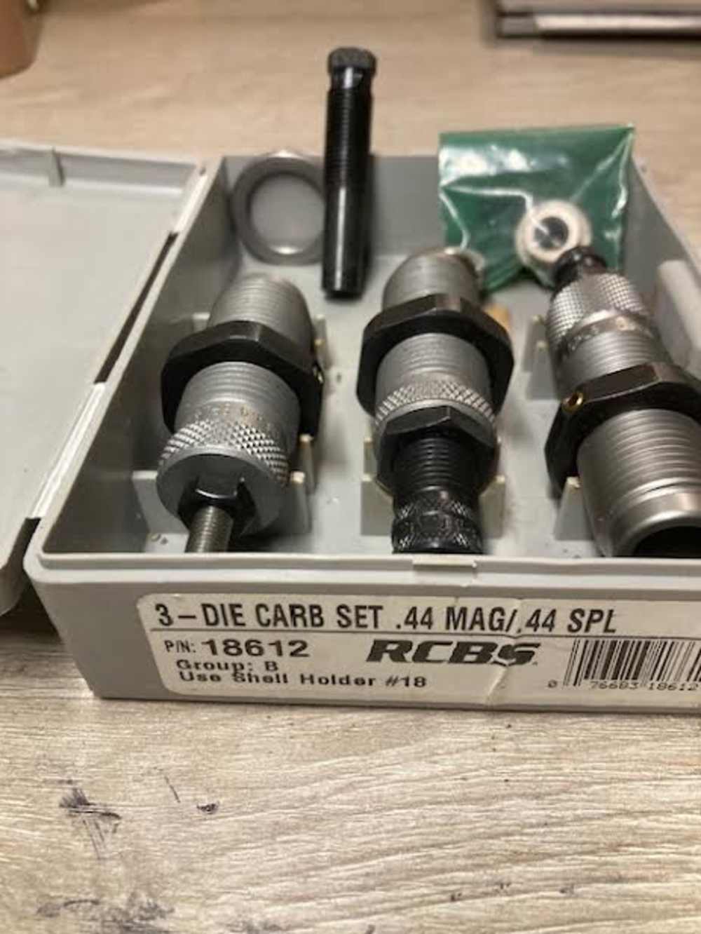RCBS 44Mag/Spcl 3 die Carbide set. Box and shell holder. VG cond.-img-0