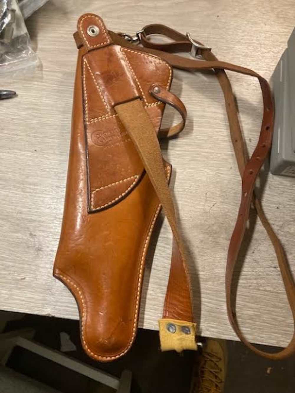  Scoped pistol chest holster. for T.C.Contender Saddle leather. good cond.-img-1
