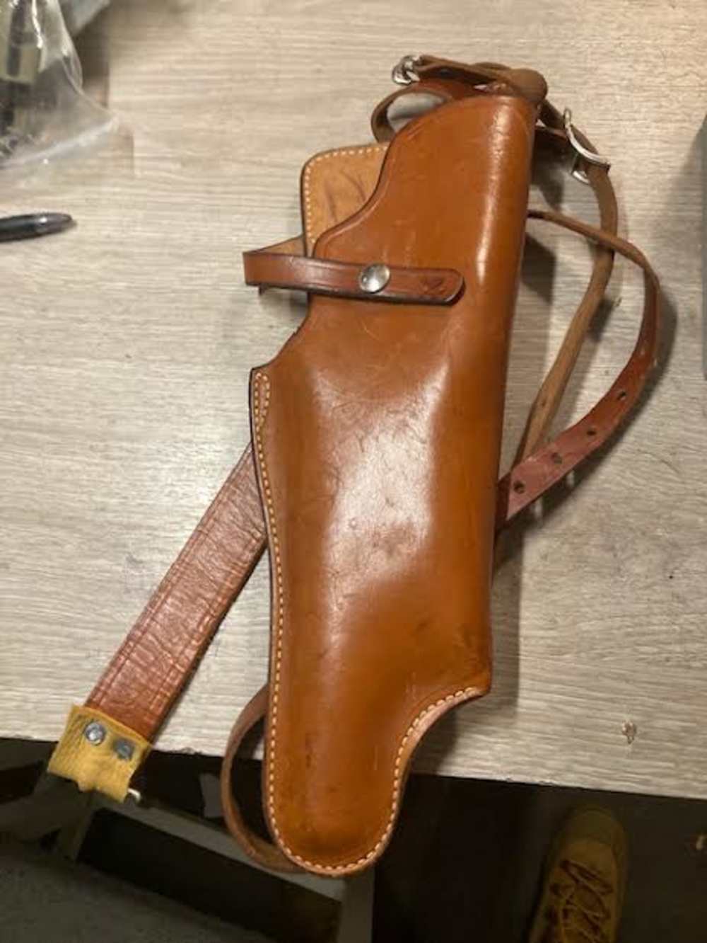  Scoped pistol chest holster. for T.C.Contender Saddle leather. good cond.-img-0