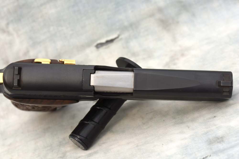 RARE SWISS Sig Sauer Jubilee JP226 125th Anniversary 9mm -img-13
