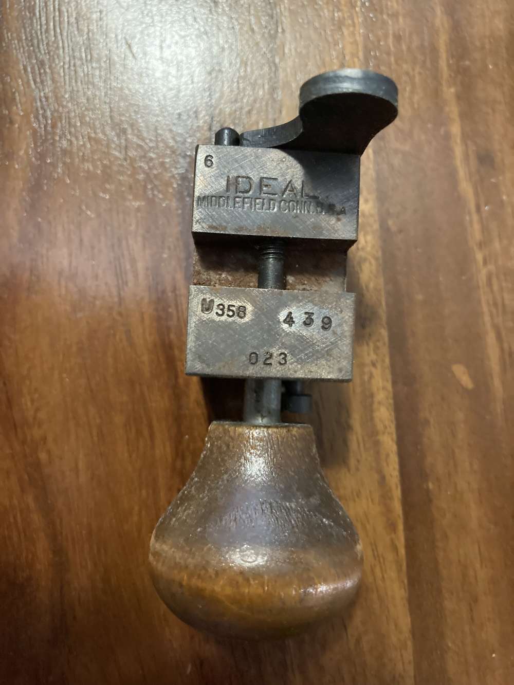 Lyman Ideal 358439 Bullet Casting Mold 357 Magnum/Special Hollow Point-img-3
