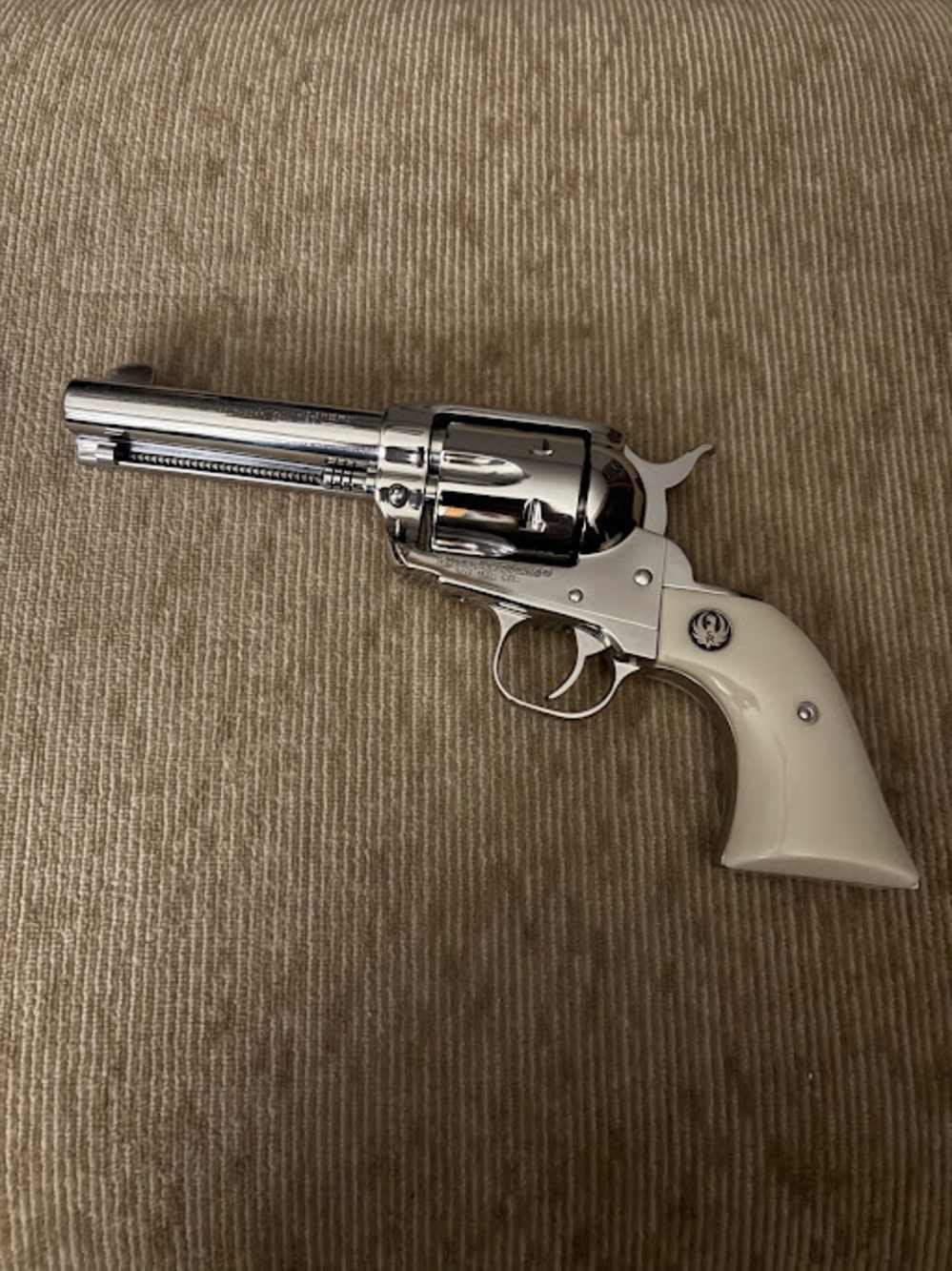 Old model Ruger Vaquero 357 mag-img-4