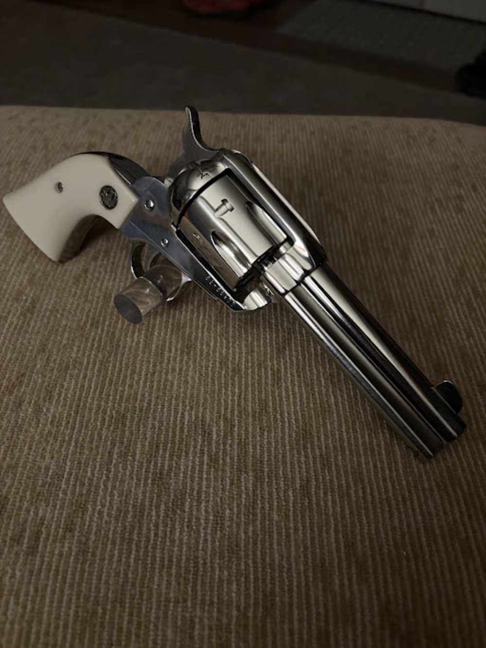 Old model Ruger Vaquero 357 mag-img-2