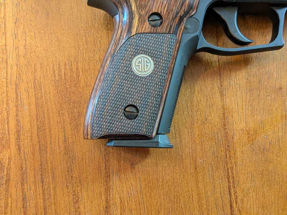 Sig Sauer P229 9mm – Factory Walnut Grips – Barely Fired-img-12