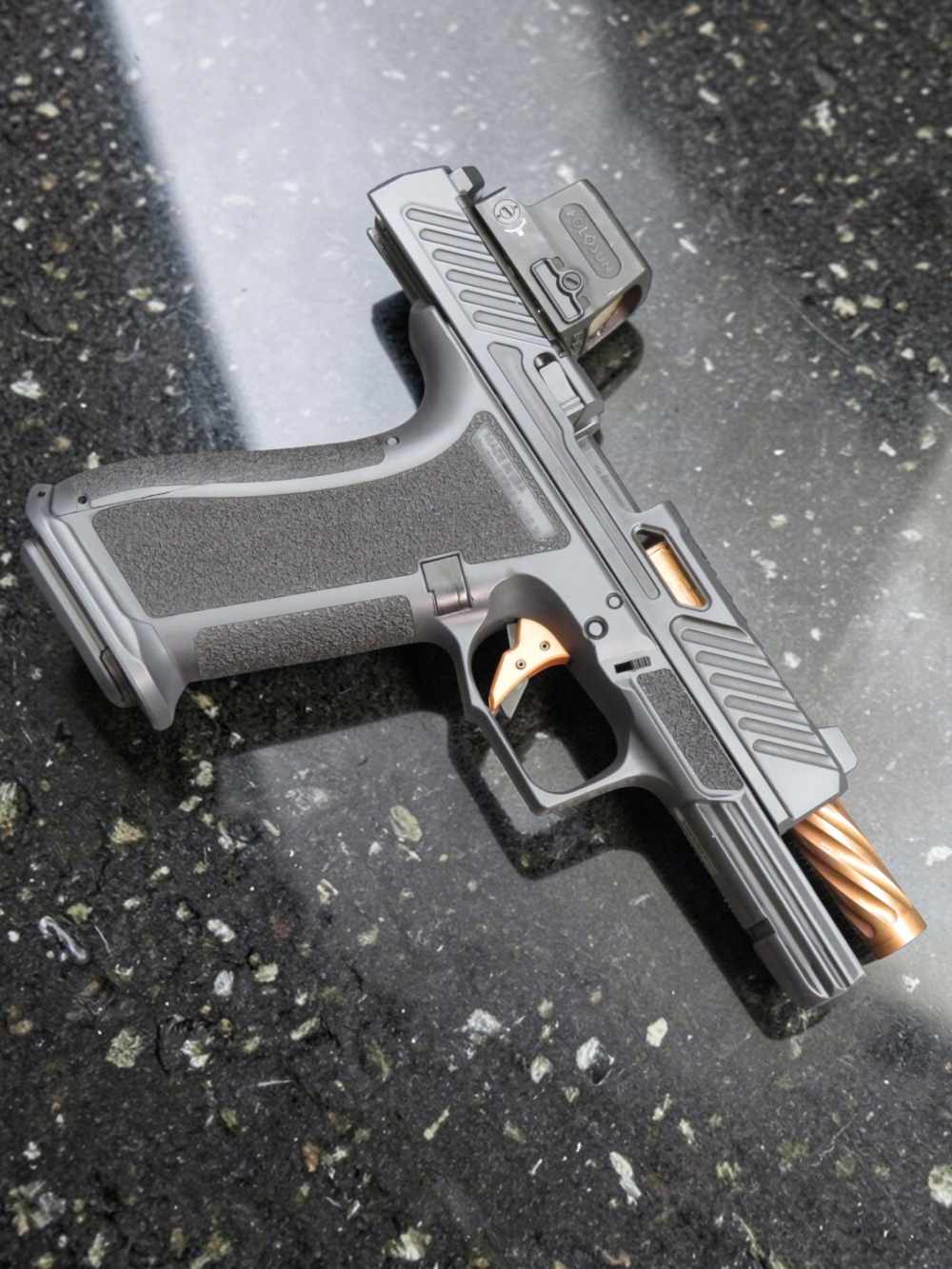 ONE-OF-ONE SHADOW SYSTEMS DR920 ELITE 17rd Mags, Holosun 507T MRS Green-img-3