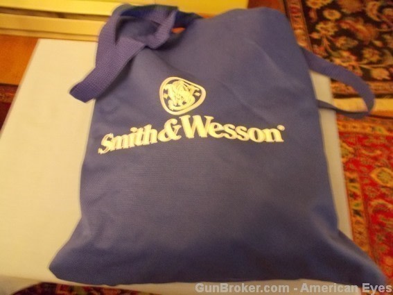 One lot 25 + Show Badge Holders & S&W Tote-img-2