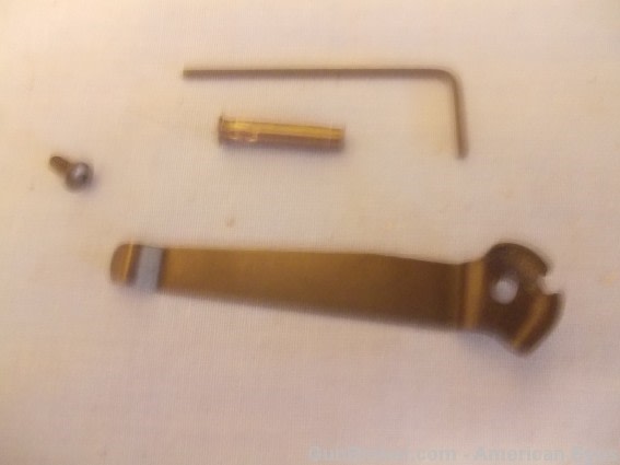 One Kel Tec P32/P380 LH Belt Clip & Hardware-img-1