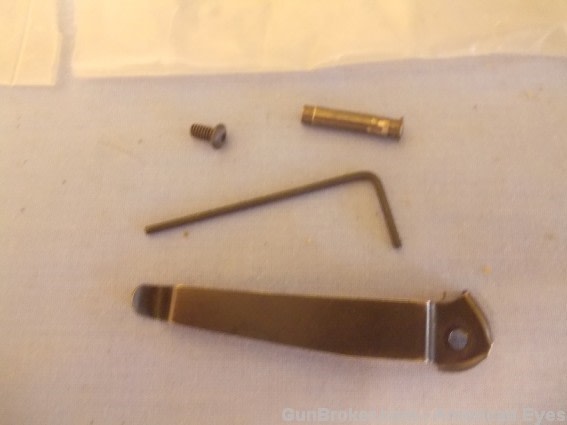 One Kel Tec P32/P380 LH Belt Clip & Hardware-img-2