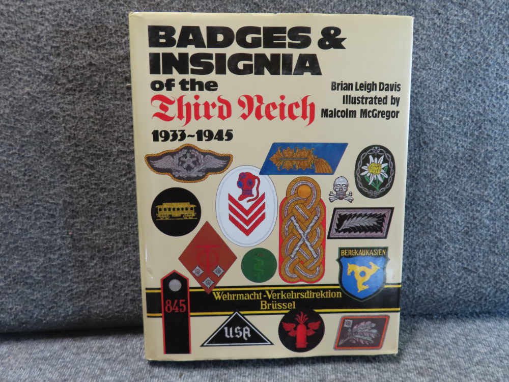 BADGES & INSIGNIA OF THE THIRD REICH 1933-1945 BY BRIAN LEIGH DAVIS-img-0