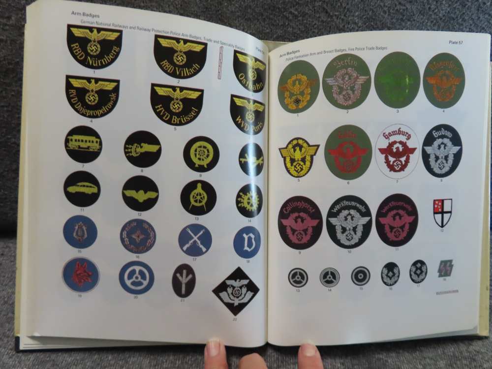 BADGES & INSIGNIA OF THE THIRD REICH 1933-1945 BY BRIAN LEIGH DAVIS-img-16