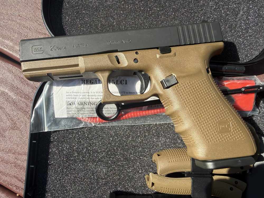 Glock 20 Gen4 3mags never fired (my closet queen)-img-0