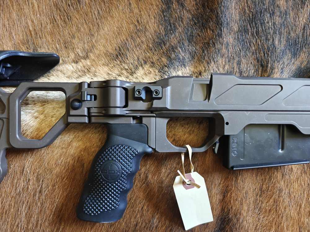 Cadex Lite Competition Tactical Chassis Remington 700 LA Long Action Folder-img-2
