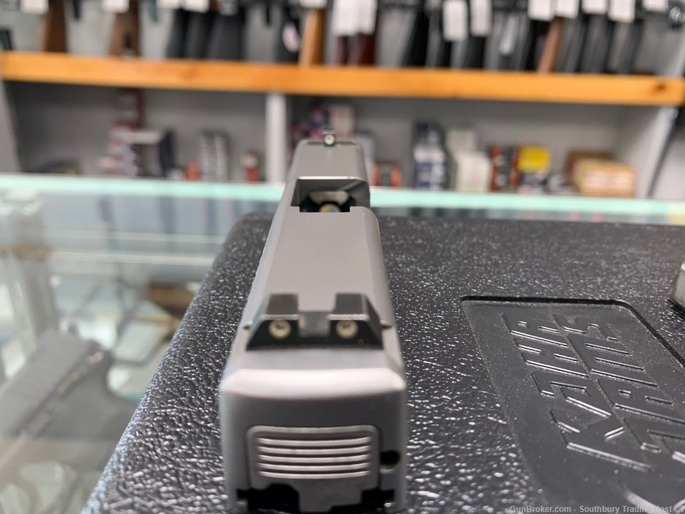 Kahr Arms PM40 Two Tone With Night Sights-img-2