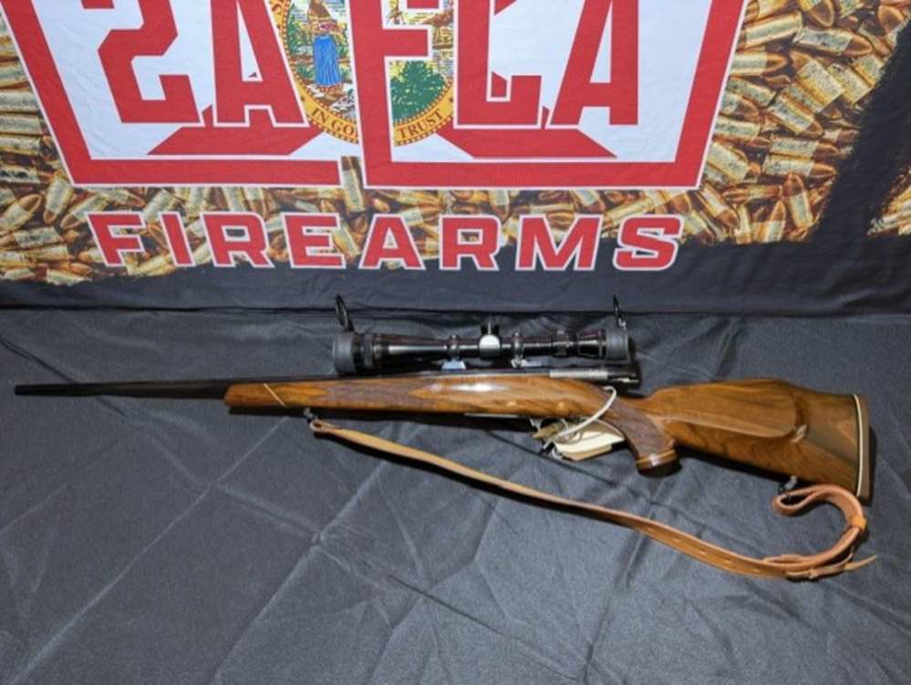 Weatherby Mark V Varmintmaster .22-250 1980 gorgeous wood stock -img-8