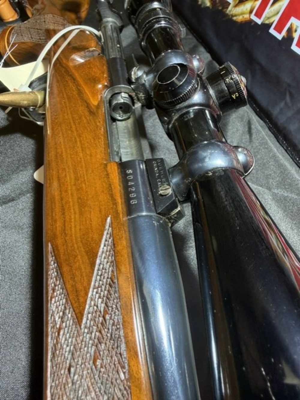 Weatherby Mark V Varmintmaster .22-250 1980 gorgeous wood stock -img-5