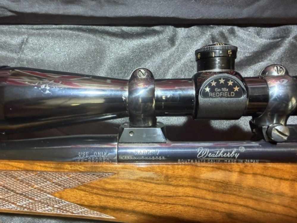 Weatherby Mark V Varmintmaster .22-250 1980 gorgeous wood stock -img-10