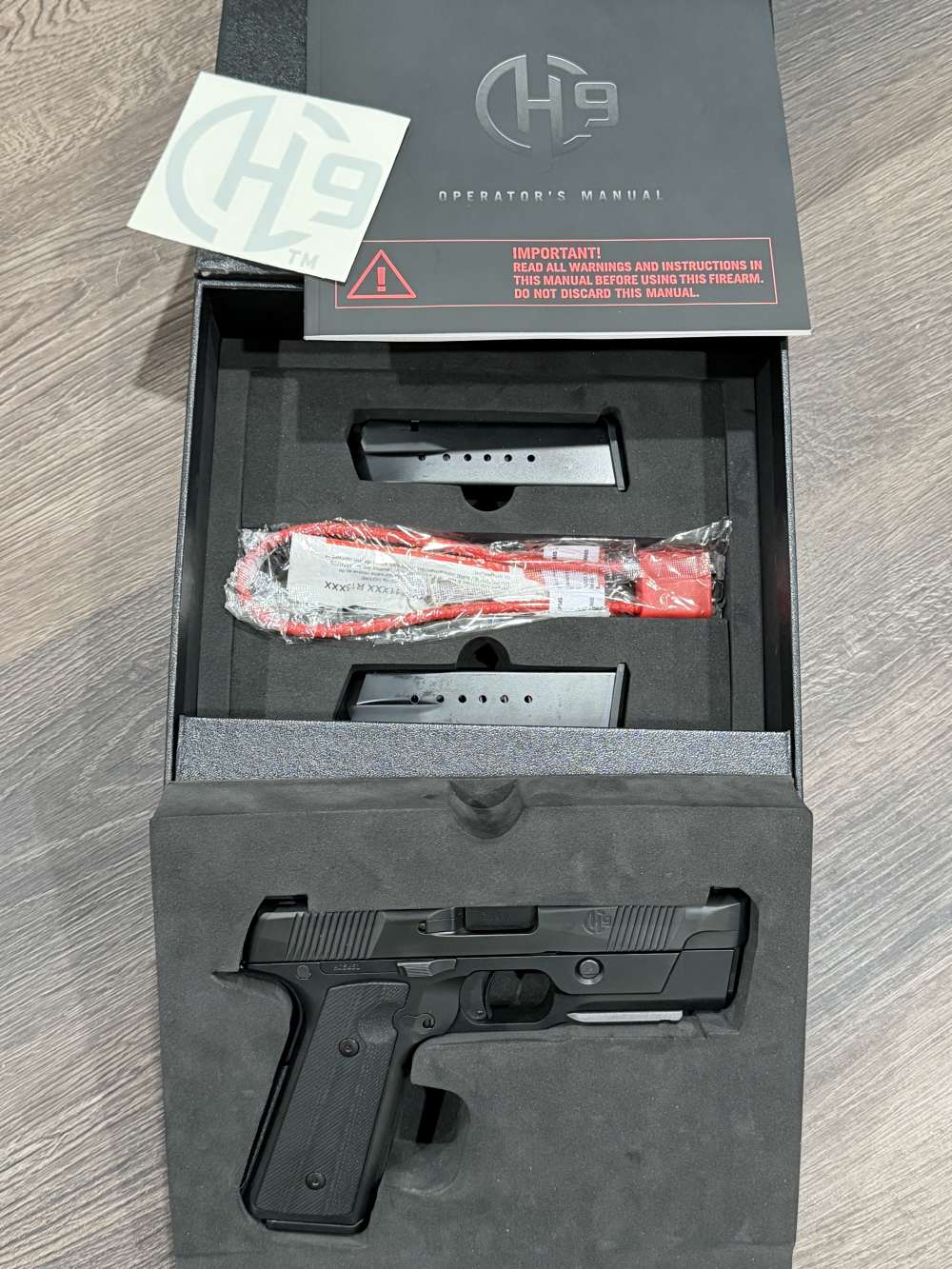 Rare Hudson H9 SKU H9-100-0001 9mm with box and 3 mags-img-1