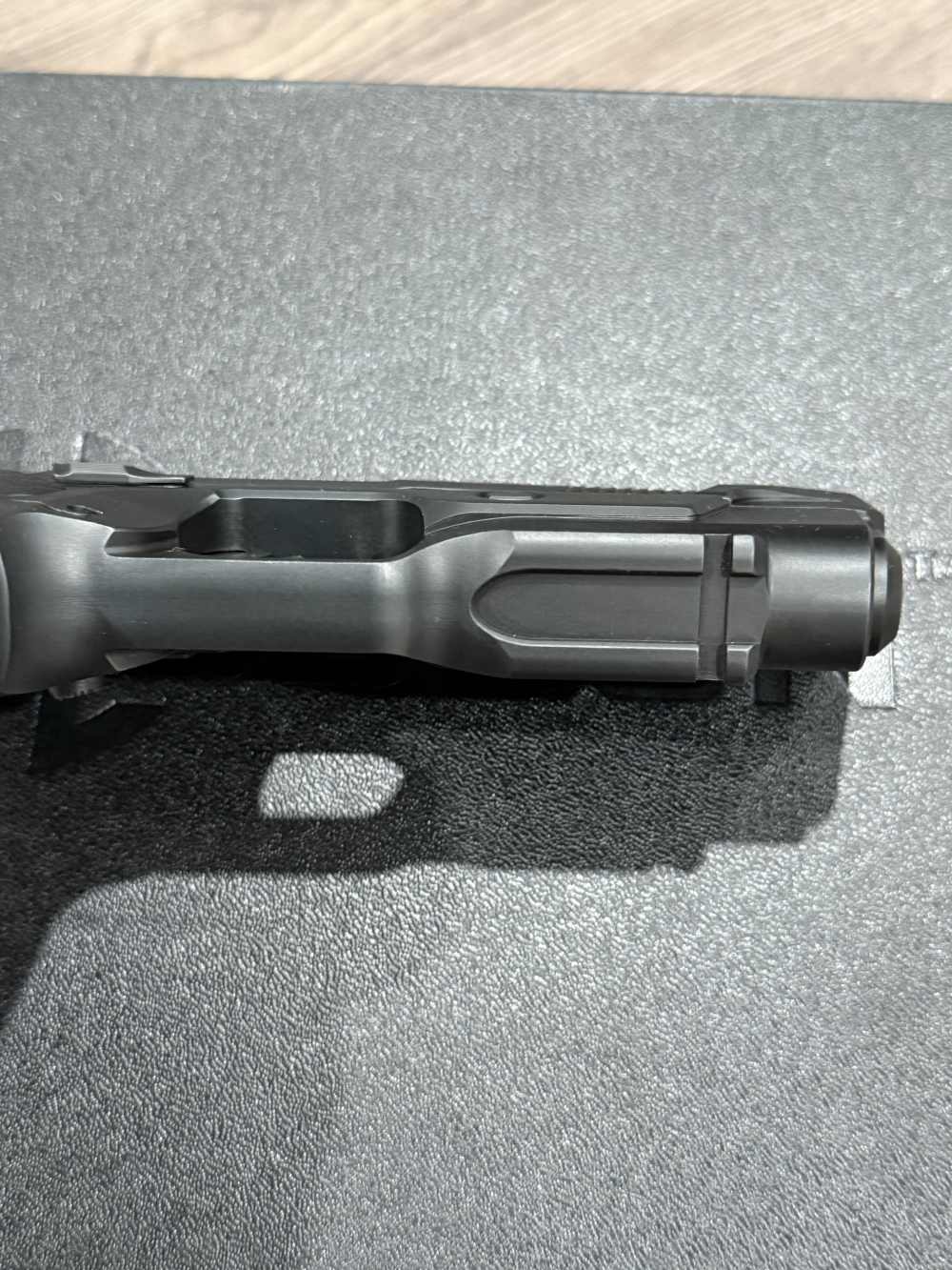 Rare Hudson H9 SKU H9-100-0001 9mm with box and 3 mags-img-8