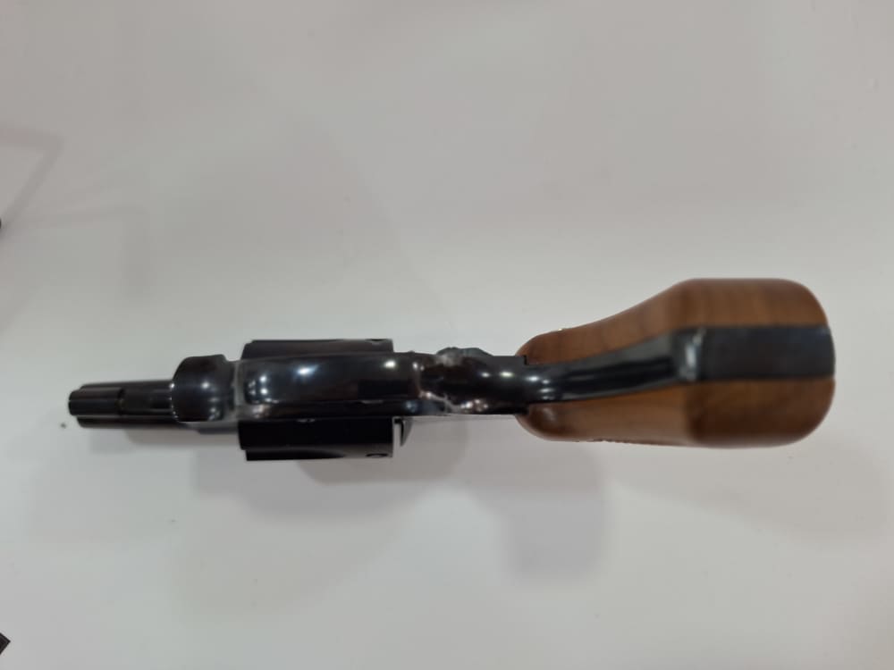 Smith & Wesson Mod 36-7 Cal. 38SPL  excellent condition "DISCONTINUED" -img-7
