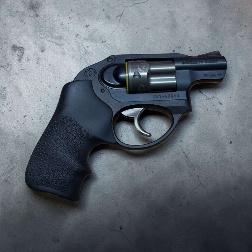 RUGER LCR 38SPL+P Engraved Cylinder New in Box bought in 2011-img-5