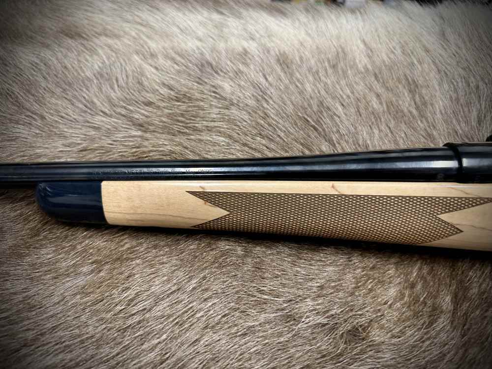 Winchester model 70 Super Grade Maple 7mm mag-img-8