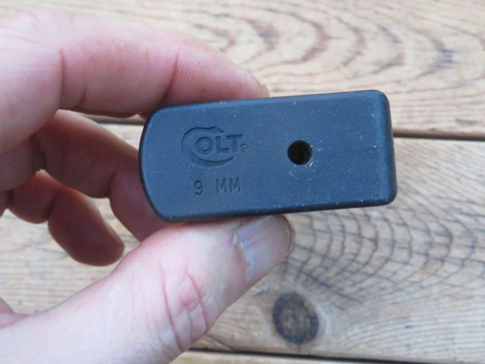 Colt All American 2000 9mm 9x19 factory magazine mag clip -img-4