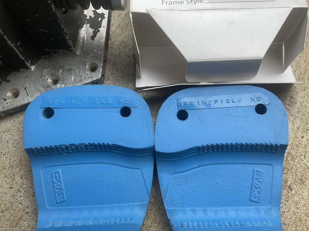 Ransom Rest with Glock 17 & Springfield XD Grip Insers-img-2