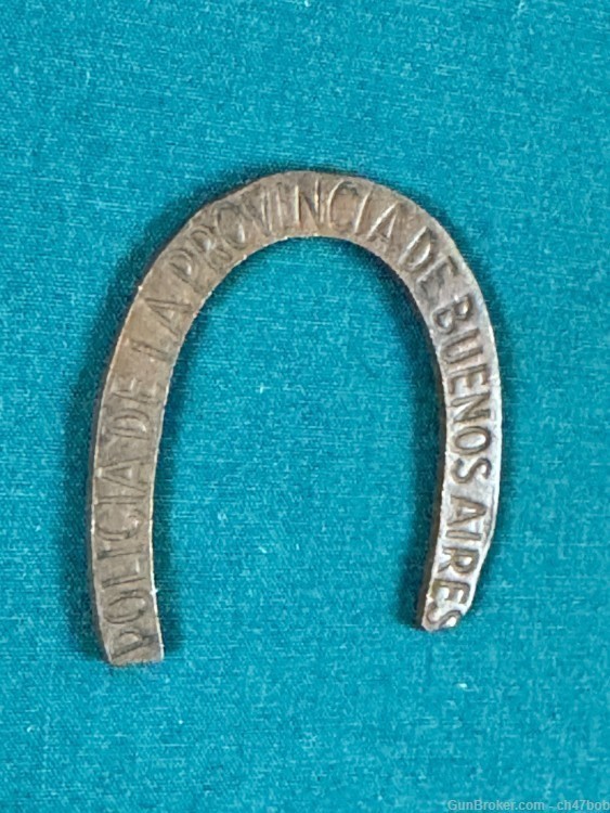 ARGENTINE BUENOS AIRES POLICE MEDAL BADGE shaped as a horseshoe-img-1