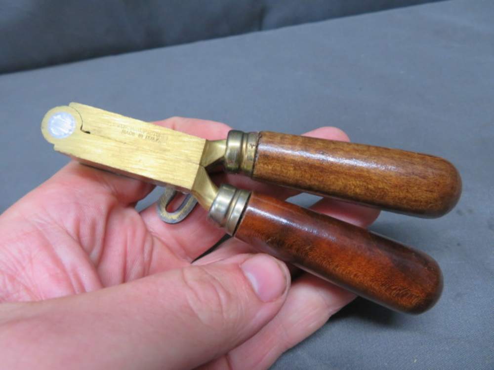 CASED PAIR OF PEDERSOLI REPRODUCTION KENTUCKY STYLE .44 PERCUSSION PISTOLS-img-8