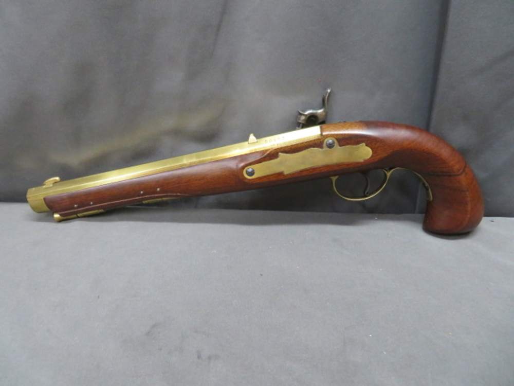 CASED PAIR OF PEDERSOLI REPRODUCTION KENTUCKY STYLE .44 PERCUSSION PISTOLS-img-34