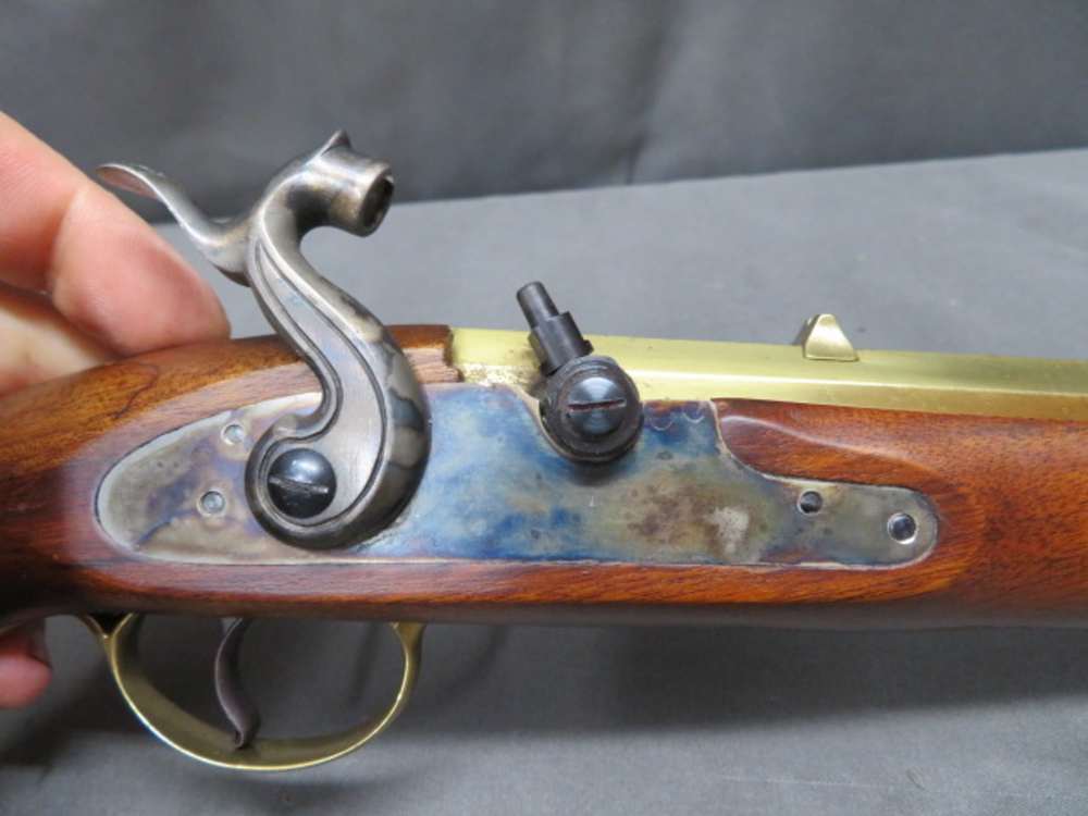 CASED PAIR OF PEDERSOLI REPRODUCTION KENTUCKY STYLE .44 PERCUSSION PISTOLS-img-22