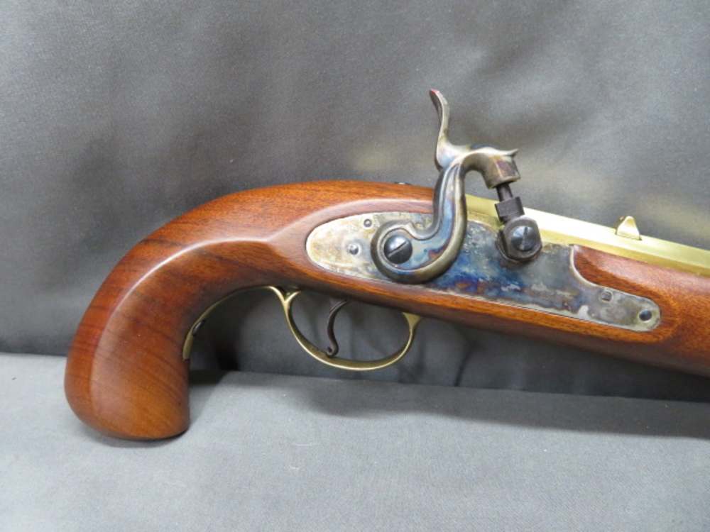 CASED PAIR OF PEDERSOLI REPRODUCTION KENTUCKY STYLE .44 PERCUSSION PISTOLS-img-32